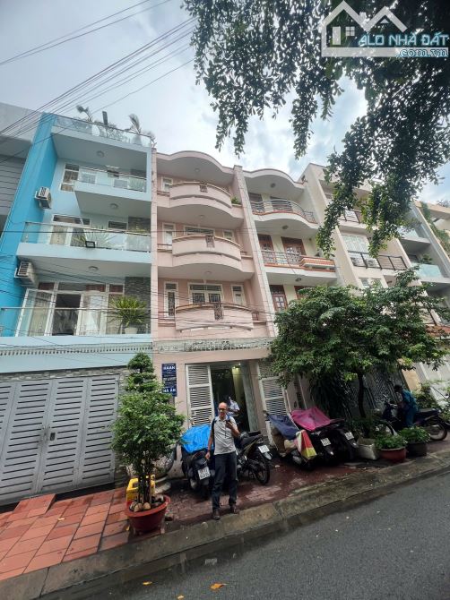 Bán nhà Mặt Tiền nội khu 590 CMT8 Q.10 ( 5x17m) 5 lầu Giá: 22.5 Tỷ. - 1