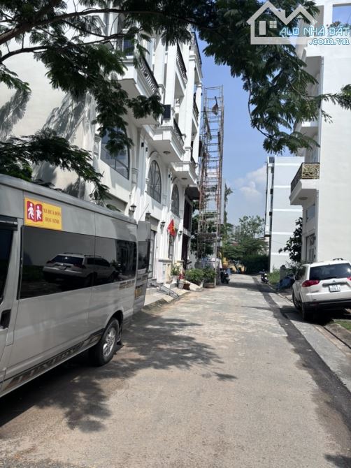 Bán nhanh 60m2 diện tích đất ngay Phú Mỹ Hưng chỉ hơn 7,x tỷ. - 1