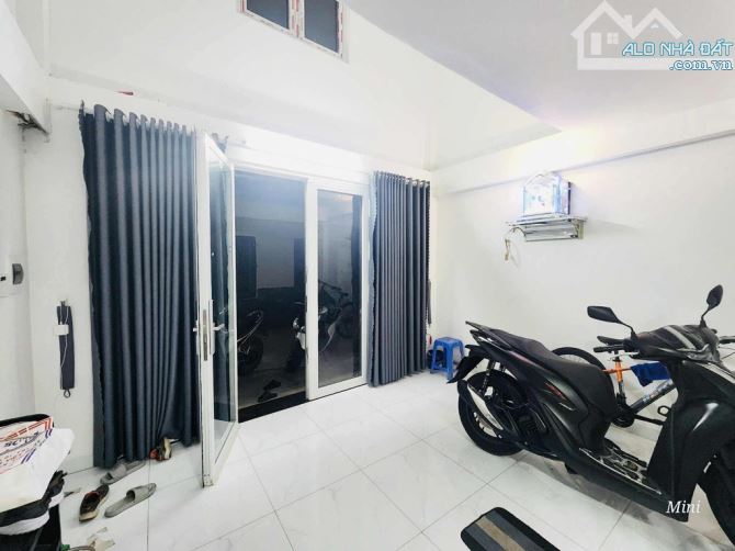 SÁT Q.1 - GẦN HXH - NGAY CHỢ THỊ NGHÈ - NGUYỄN CỬU VÂN - NHÀ 4 TẦNG - 38M2 - CHỈ 6.3T TL - 1