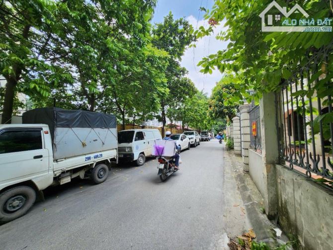 BÁN ĐẤT VÀNG XÂY TÒA VĂN PHÒNG NGUYỄN PHONG SẮC CẦU GIẤY, OTO DT 100M MT 5.7M GIÁ 45 TỶ. - 1