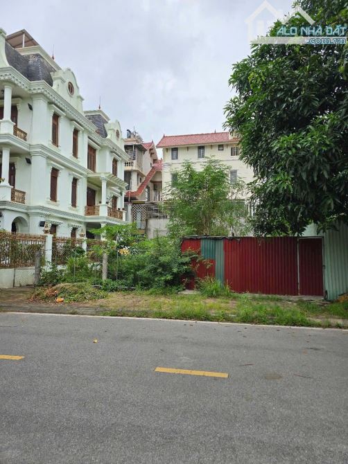 Bán lô đất rẻ nhất khu Trường An, ph Thanh Bình, TP HD, 250m2, mt 12.5m, vị trí đẹp, ko lỗ - 1