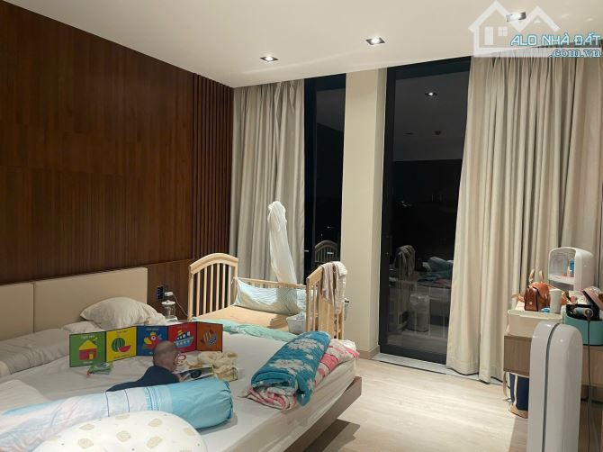 TÒA NHÀ 7 TẦNG CHDV THANG MÁY ngay Emart Gò Vấp dt sàn hơn 1200m2 chỉ 41 tỷ - 12