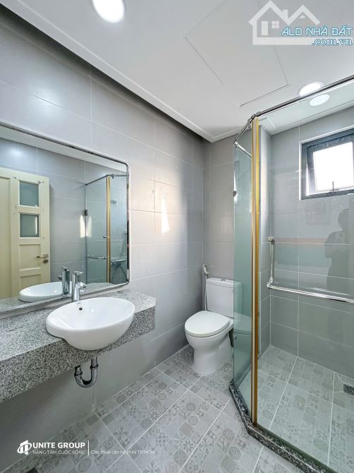 Cho thuê căn hộ quận 10, nhà mới, thang máy, bảo vệ, gần công trường dân chủ, tòa Viettel - 12