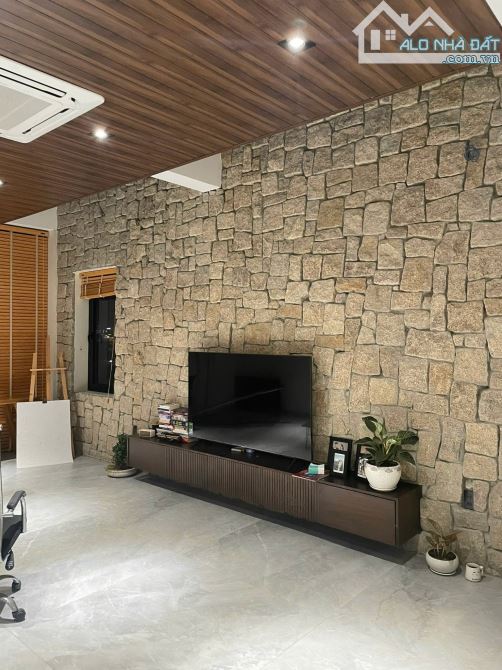TÒA NHÀ 7 TẦNG CHDV THANG MÁY ngay Emart Gò Vấp dt sàn hơn 1200m2 chỉ 41 tỷ - 14