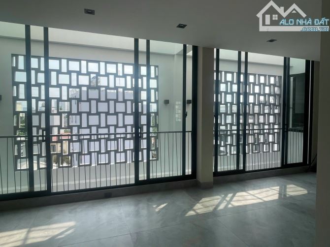 TÒA NHÀ 7 TẦNG CHDV THANG MÁY ngay Emart Gò Vấp dt sàn hơn 1200m2 chỉ 41 tỷ - 16