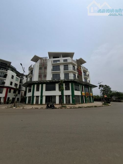 SIÊU PHÂM LK KHAI SƠN LONG BIÊN  NHÀ MỚI THIẾT KẾ ĐẲNG CẤP VIEW CÔNG VIÊN THANG MÁY FULL N - 2