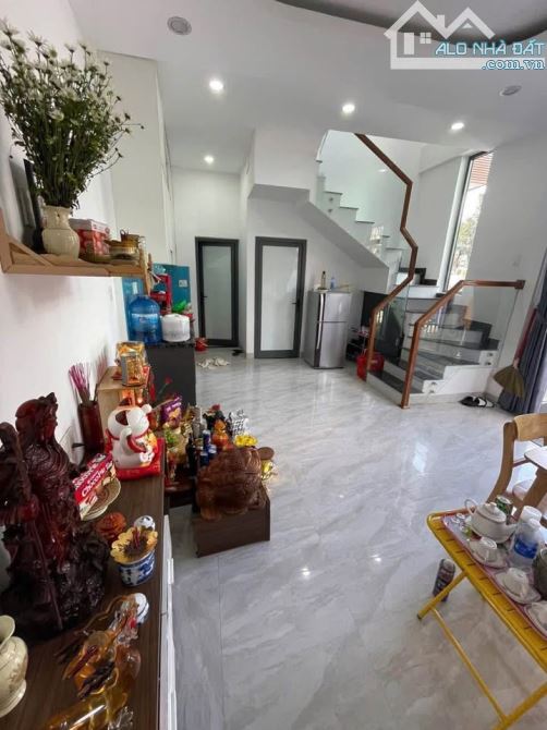 Bán Nhà 2 Tầng 2 Mặt Thoáng Nguyễn Hữu Cảnh - An Tây Đầy Đủ Nội Thất - 2