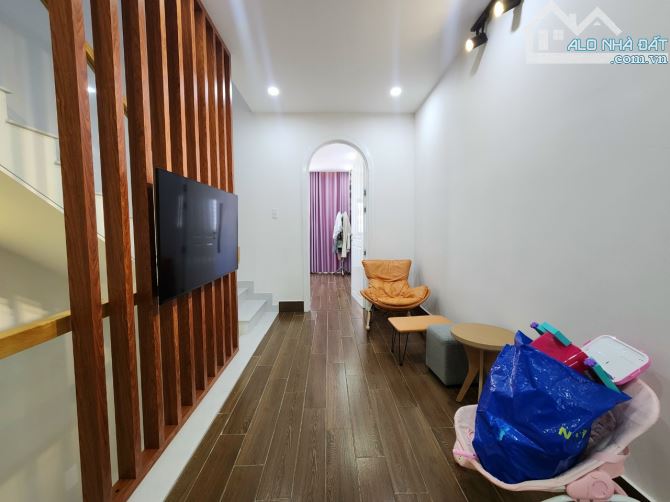 VÙNG LÕI TRUNG TÂM TP – BÁN NHÀ 2 TẦNG Ô TÔ ĐỖ CỬA – CÔ GIANG – CHỈ NHỈNH 5 TỶ -Ở SƯỚNG - 2