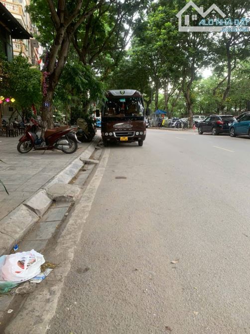 Bán nhà mặt phố Vạn Phúc, Ba Đình 54m x5T nhà 2 mt mặt phố VIP vỉ hè rộng kinh doanh - 2