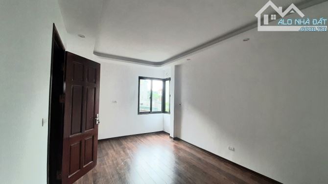 CHỈ NHỈNH 4 TỶ‼️ Bán nhà Ngọc Hồi, Thanh Trì diện tích 31m2, 5 tầng MỚI ĐẸP - 2