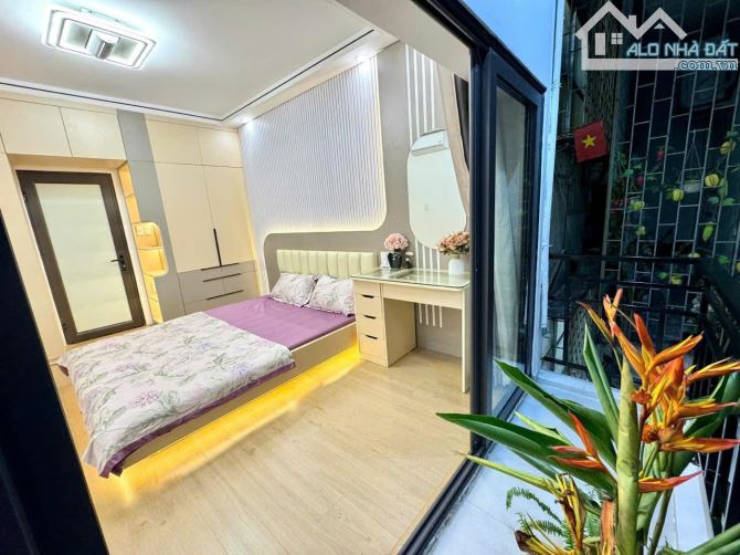 Siêu phẩm nhà 4 tầng, 28m2,sổ đẹp nở hậu, tại Trung Phụng, Đống Đa, giá chỉ nhỉnh 5 tỷ - 2