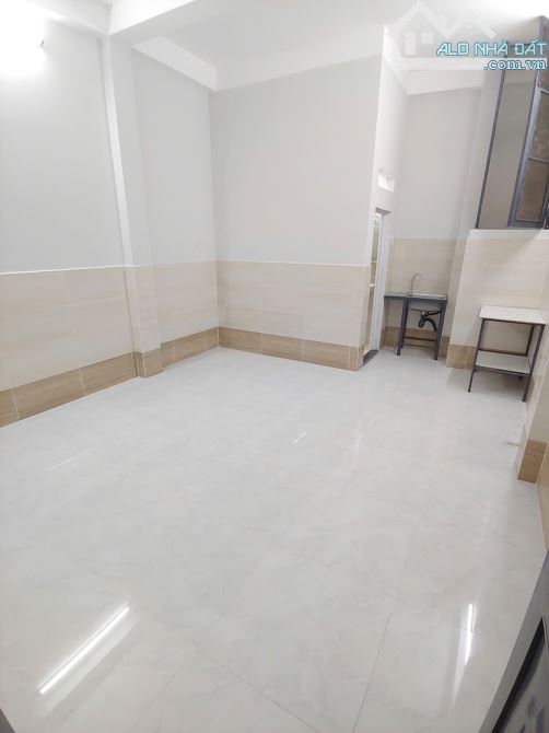 THU NHẬP 450TR/NĂM ỔN ĐỊNH- 9 PN- 9WC - CHDV NGUYỄN THÁI SƠN -HẺM XE TẢI-  50M- 5 TẦNG- 8. - 2