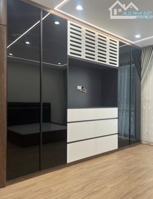 BÁN NHÀ CỔ LINH,LONG BIÊN,THANG MÁY FULL NỘI THẤT 6TẦNG GIÁ NHỈNH 8TỶ - 2