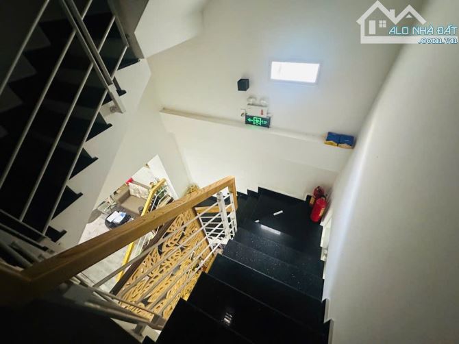Bán nhà 3 tầng 5 PN, full nội thất, 57 m2, vuông vức, 5 tỷ 200, Trần Khánh Dư, Mỹ An, ĐN - 2