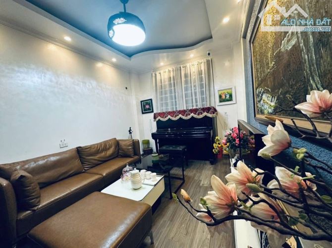 BÁN NHÀ 4 TẦNG CẦU DIỄN-BẮC TỪ LIÊM-ĐƯỜNG Ô TÔ ĐI VÒNG QUANH-DÒNG TIỀN 100tr/năm - 2