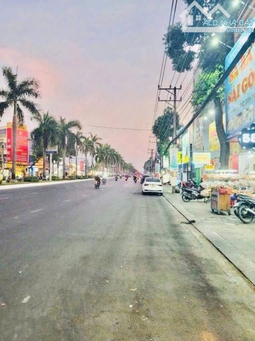 CẦN BÁN MẶT TIỀN ĐƯỜNG 3/2 TUYẾN ĐƯỜNG CHÍNH CỦA CẦN THƠ CÓ DÒNG TIỀN CHO THUÊ 45 TRIỆU - 2