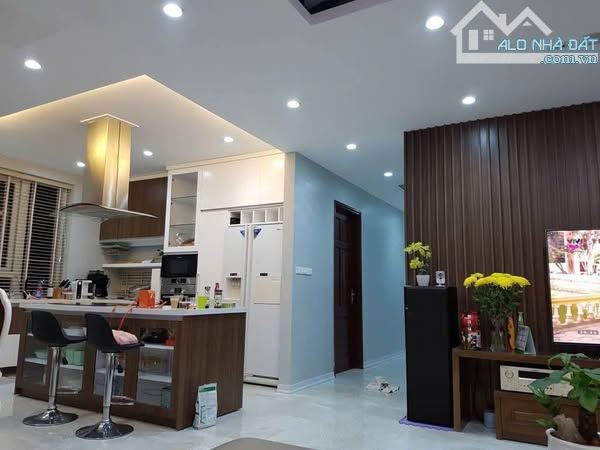 BÁN CHUNG CƯ đẹp ở 62 Nguyễn Huy Tưởng, 175m, 9 tỷ - 2