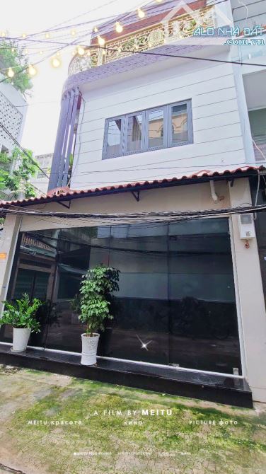 BÁN NHÀ 2 MẶT TIỀN QUẬN 1 - HẺM 8M - 3 TẦNG - DT: 5,3Mx12,5M - KẾ CHỢ BẾN THÀNH - $ 1X TỶ - 2