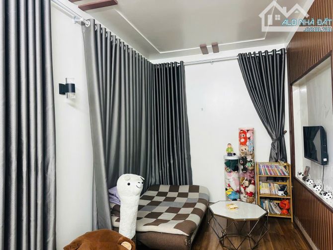 Bán nhà 2 tầng giá rẻ Hoàng Mai Đồng Thái - 2