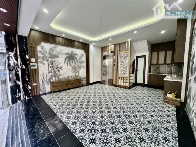 Bán Nhà Việt Hưng chỉ Hơn 8 tỷ-6 tầng THANG MÁY-Ô TÔ-LÔ GÓC-NGÕ THÔNG-FULL NỘI THẤT - 2