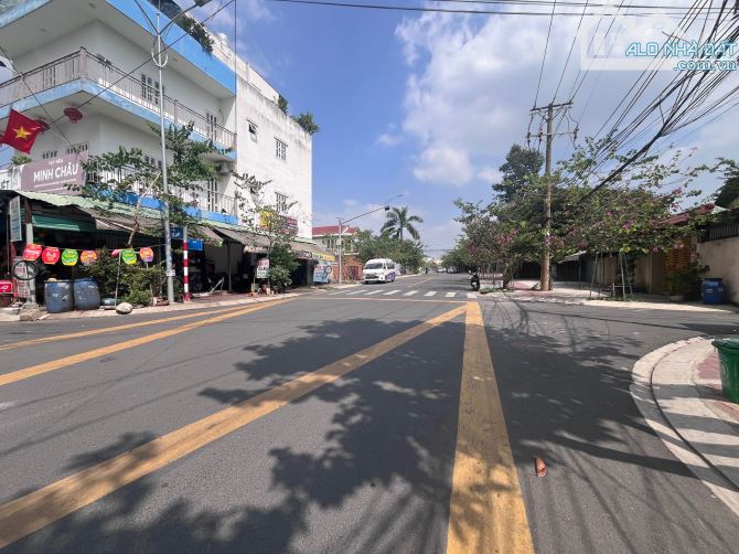 Biệt thự 555m² ốp full gỗ quý hiếm, 3 tầng, Võ Thị Sáu, kề Go, chỉ 22,5 tỷ - 2