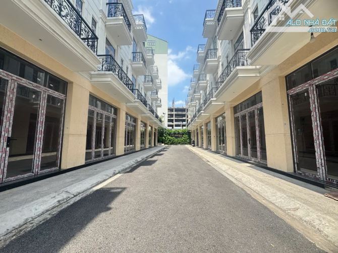 🏡 VILLA  TÂN CỔ -  TRỊNH ĐÌNH TRỌNG – TÂN PHÚ – VỊ TRÍ VÀNG, KẾT NỐI TRUNG TÂM - 2