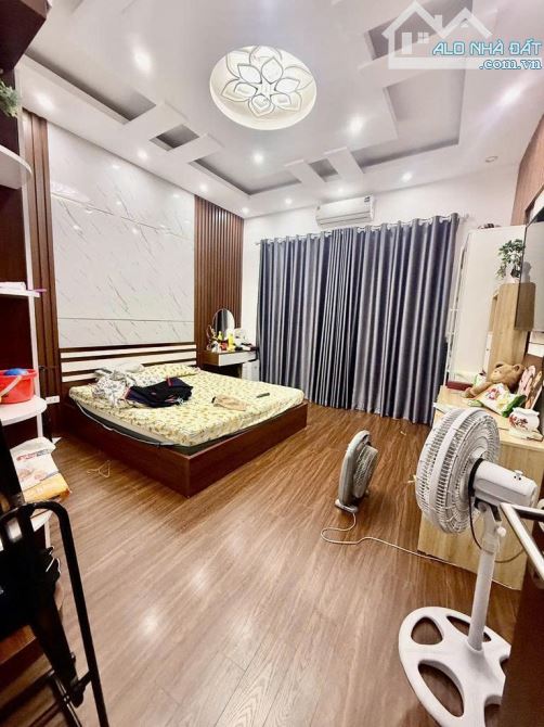 Bán nhà THANH NHÀN: 48m2, 7.8 TỶ, NGÕ BA GÁC, SÂN RỘNG, GẦN PHỐ, RẺ NHƯ CHỢ QUÊ. - 2
