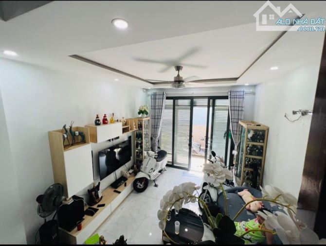 Nhà 4 tầng 4PN, gần mặt tiền, 41m2 (4x11m) Phan Xích Long Phú Nhuận chỉ 7 tỷ x - 2