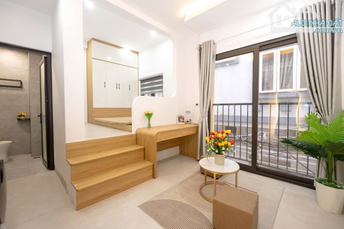 CẦU GIẤY TOÀ CCMN MỚI 7 TẦNG- 70M2 - MT 15M- NGÕ OTO TRÁNH- DÒNG TIỀN 90TR/TH- GIÁ 23,9 TỶ - 2