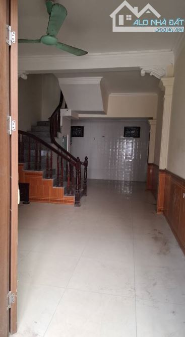 BÁN NHÀ MỄ TRÌ NAM TỪ LIÊM 39m 8TỶ 3 TẦNG MT 4.1m. NGÕ THÔNG RỘNG. - 2