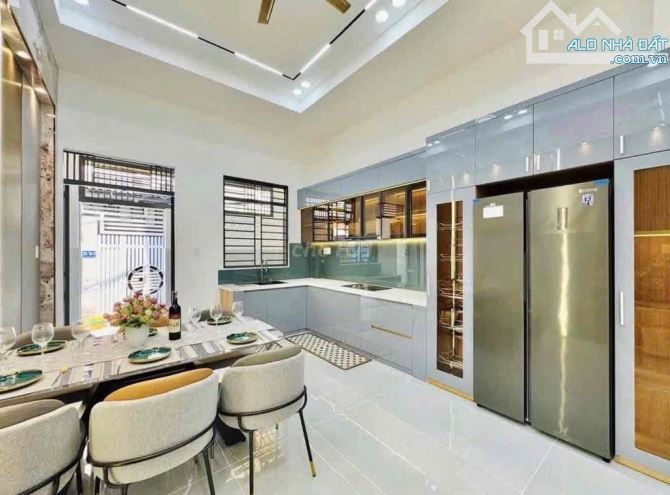 Bán nhà đang cho thuê 24triệu đường Nguyễn Minh Hoàng,P12,Tân Bình-Giá:4tỷ050/69m2(4,6x15) - 2