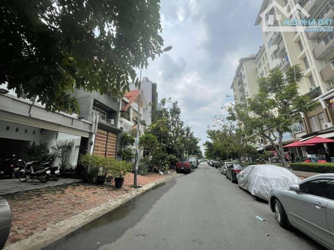 BIỆT THỰ NAM LONG Q7 TRẦN TRỌNG CUNG 192M2 - 2