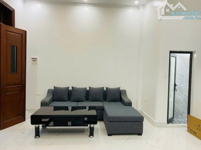 HIẾM CÓ - KHÓ TÌM - TRẦN CUNG - CỔ NHUẾ - NHÀ ĐẸP - PHÂN LÔ - Ô TÔ ĐỖ CỬA. Tc nhỉnh 7tỷ - 2