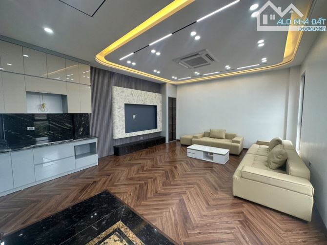 ❤️❤️ HÀNG HIẾM GIA THUỴ - 48M - 6 TẦNG THANG MÁY - NỞ HẬU - FULL NỘI THẤT ĐẸP - HƠN 9 ĐỒNG - 2