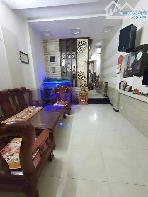 HẺM XE TẢI NÉ THÔNG Sát MẶT TIỀN MIẾU GÒ XOÀI LÊ VĂN QUỚI 3 Tầng 4M15M Chỉ 5.8 TỶ - 2