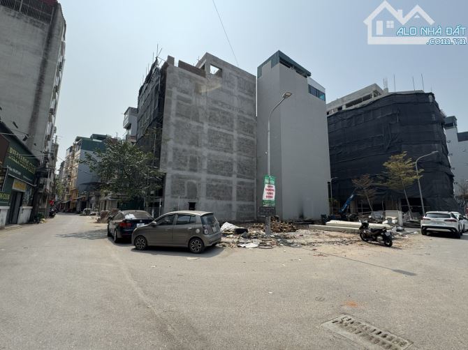 Bán Đất Phố Đường Đôi Thanh Liêt - Chợ Quang- Đại Lộ Chu Văn An 65m2 MT5m  GIÁ 16.8  Tỷ. - 2