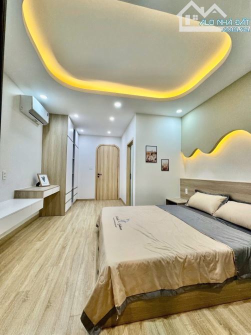 BÁN NHÀ GÒ VẤP -  GẦN CHỢ AN NHƠN - HXH ĐẬU CỬA – 52M² – NGANG 4M - NHỈNH 6 TỶ - 2