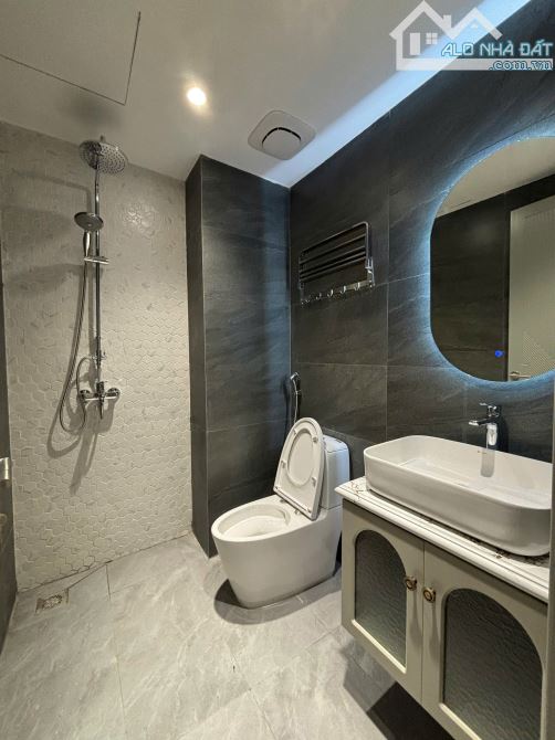 Nhà mới 7 tầng ngõ phố Tôn Đức Thắng, ở hoặc cho thuê - 13.3 tỷ - 3