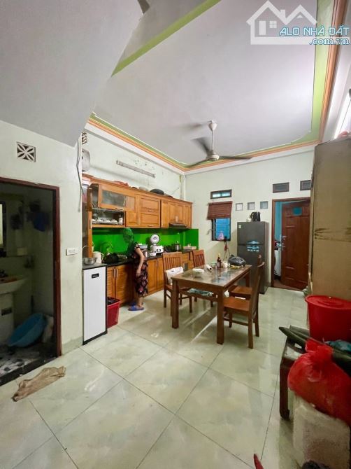 BÁN NHÀ ĐÀO XUYÊN GIA LÂM 80M2 × 3 TẦNG, MẶT TIỀN 4.1M, GIÁ 7.4 TỶ – Ô TÔ ĐỖ CỬA - 3