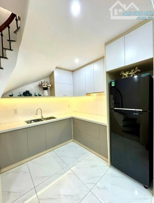 HIẾM CHỈ 5,35 TỶ - 48M NHÀ DÂN XÂY NGỌC THỤY- GẦN Ô TÔ -GIÁ ĐẦU TƯ - 4 NGỦ - Ở SƯỚNG - - 3