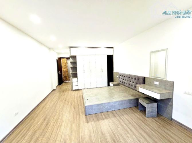 THẠCH BÀN - MẶT ĐƯỜNG Ô TÔ THÔNG 47 M², 6 TẦNG THANG MÁY, MT 4.2 M - GARA Ô TÔ - KINH DOAN - 3