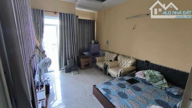Nhà mặt tiền đường Nguyễn Thị Tươi, phường Tân Bình, Tp Dĩ An. 4,8 tỷ - 3