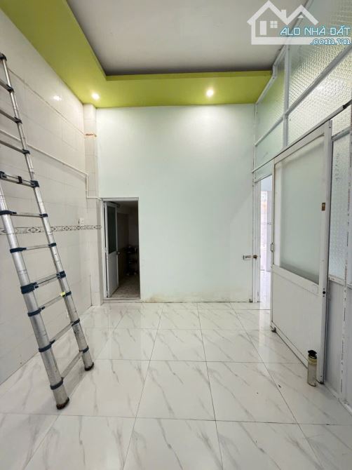 Cho Thuê Nhà Trệt Lầu Sân thượng đường số 3 KDC Hồng Phát - Cách Nguyễn Văn Cừ 25m - 3