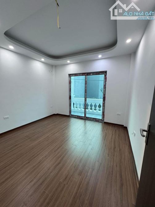 Hiếm !! Bán nhà Nhân Huệ ,tổ 5 Đồng Mai giá 3ty950 ,ngay gần bến xe Yên Nghĩa - 3