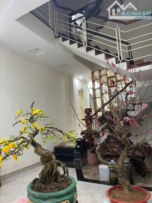 Bán gấp nhà 4PN, 4WC, 72m2 Tô Hiến Thành, P 3, Đà Lạt, hời 8 tỷ VND, gần Hồ Xuân Hương. - 3