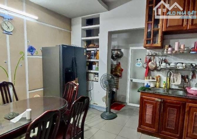 Bán nhà Cách Mạng Tháng 8- Gần CV Lê Thị Riêng - DT 4 x 15 - 1 lầu - giá 7 tỷ TL - 3