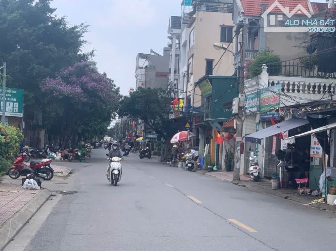 BÁN ĐẤT TẶNG NHÀ C4 PHÚC ĐỒNG 40M-3,5MT-7 TỶ PHÂN LÔ QUÂN ĐỘI - Ô TÔ TRÁNH - 3