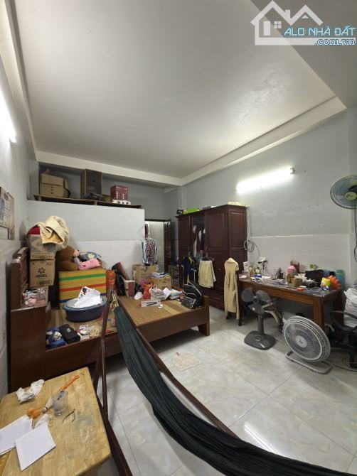 🏠Tên Lửa , An Lạc A ,Bình Tân  DT 4 x 16, 2 tầng. Giá 5 tỷ BL.  Mô tả:+  Hẻm trước nhà 8m - 3