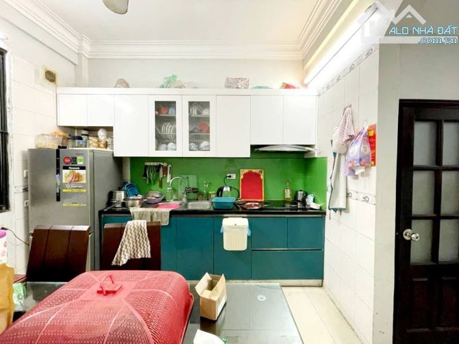 Bán nhà Lê Thanh Nghị 43m2, 4T, mt 3.5m lô góc, ngõ rộng, gần phố, sổ đẹp. Giá 10.8 tỷ