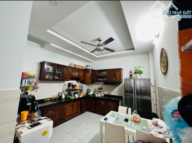 Nhà 4 tầng 4PN, gần mặt tiền, 41m2 (4x11m) Phan Xích Long Phú Nhuận chỉ 7 tỷ x - 3